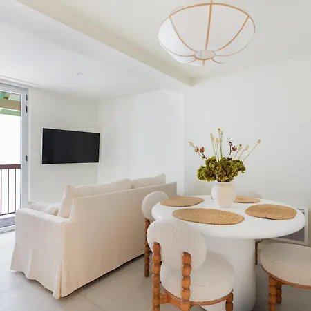 2 Pièces D'architecte Balcon Couvert Face Thermes Appartement *