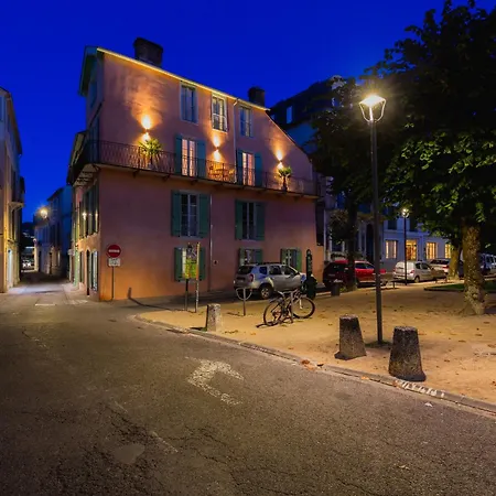 2 Pièces D'architecte Balcon Couvert Face Thermes *