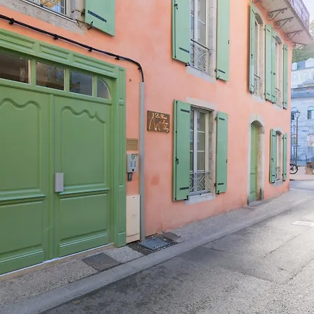 2 Pièces D'architecte Balcon Couvert Face Thermes